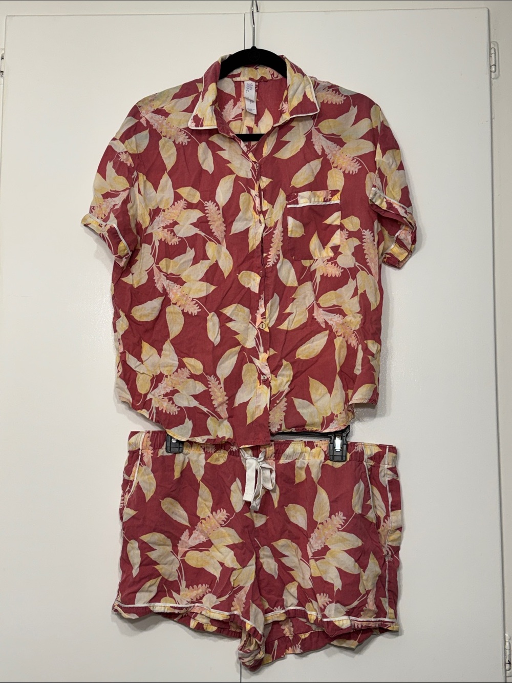 stars above Pink Floral Short-Sleeve / Shorts Pajama Set